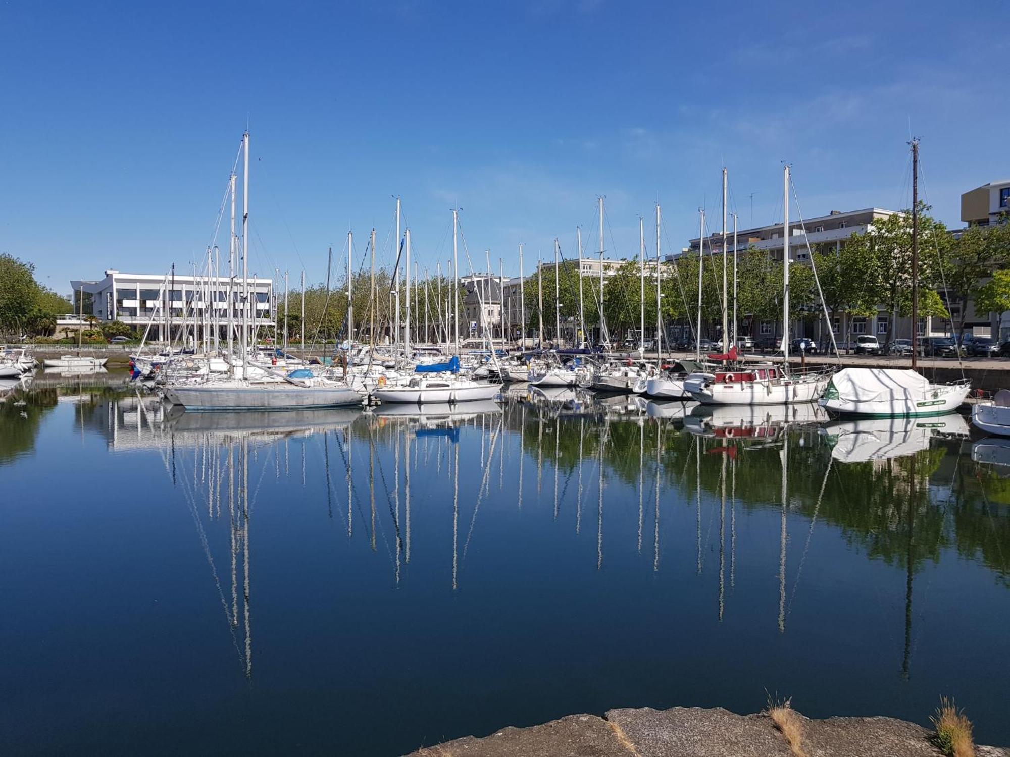 Grand Studio Avec Parking A 10 Minutes Des Plages Lorient Luaran gambar